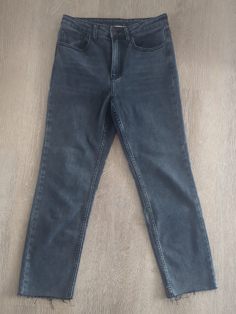 Dex Womens Slim Straight Cropped Jeans in Washed Black